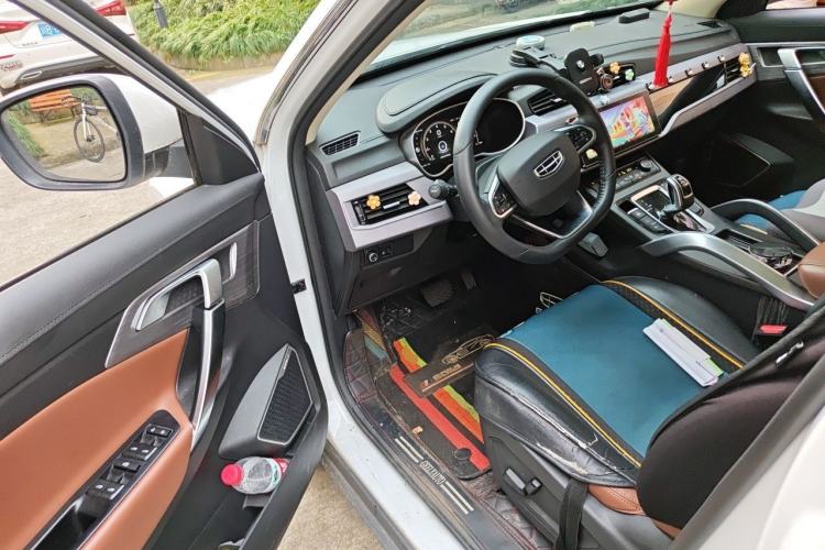 Used Geely Auto Emgrand X7 Sport 2021 Million Edition 1.8TD DCT Two-Wheel Drive Luxury Model Driver Seat