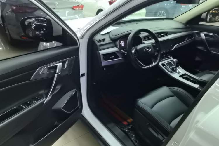 Used Geely Auto Emgrand X7 Sport 2021 Million Edition 1.8TD DCT Two-Wheel Drive Comfort Model Driver Seat