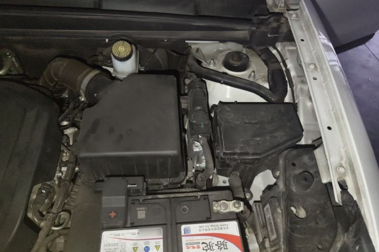 Used Geely Auto Emgrand X7 Sport 2021 Million Edition 1.8TD DCT Two-Wheel Drive Luxury Model Engine Bay Left