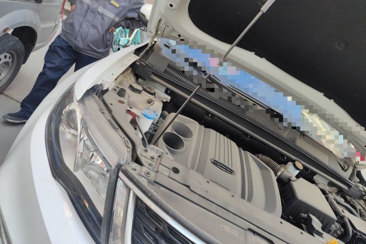 Used Geely Auto Emgrand X7 Sport 2021 Million Edition 1.8TD DCT Two-Wheel Drive Comfort Model Engine Bay Right