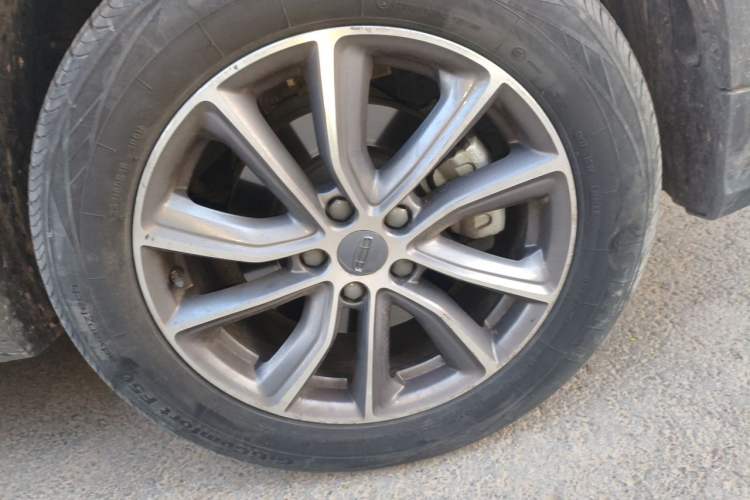 Used Geely Auto Emgrand X7 Sport 2021 Million Edition 1.8TD DCT Two-Wheel Drive Luxury Model Exterior 1