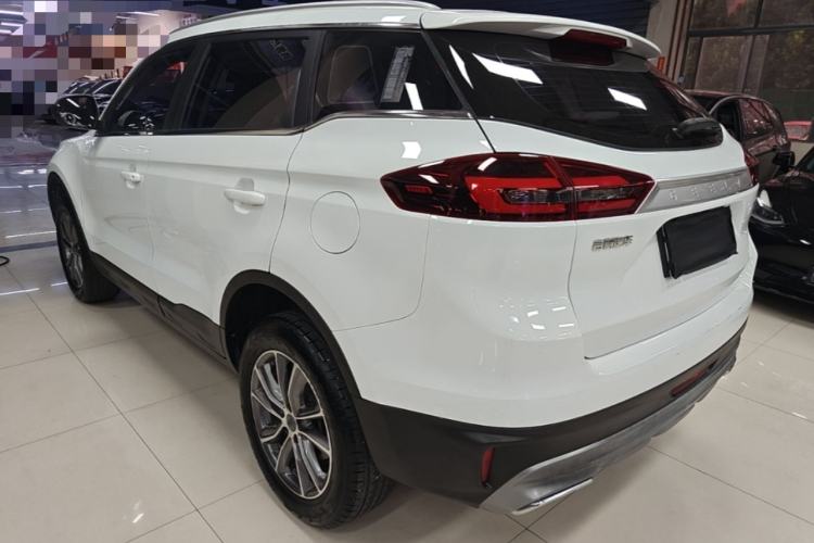 Used Geely Auto Emgrand X7 Sport 2021 Million Edition 1.8TD DCT Two-Wheel Drive Comfort Model Exterior 2