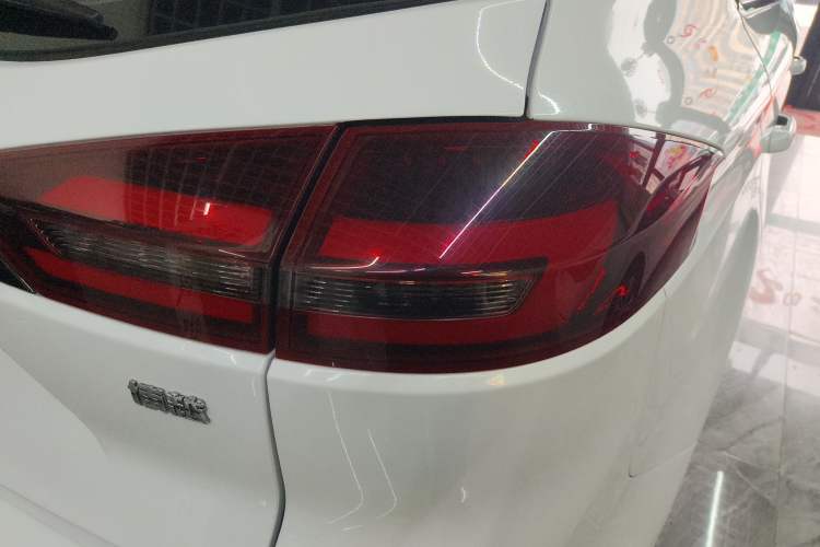 Used Geely Auto Emgrand X7 Sport 2021 1.8TD DCT Two-Wheel Drive Asian Games Edition Exterior 3