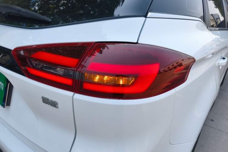Used Geely Auto Emgrand X7 Sport 2021 1.8TD DCT Two-Wheel Drive Asian Games Comfort Edition Exterior 3