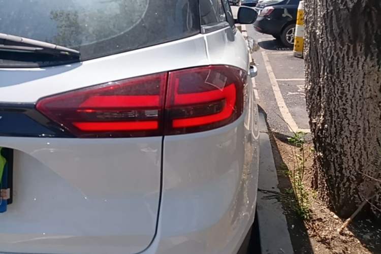 Used Geely Auto Emgrand X7 Sport 2021 1.8TD DCT Two-Wheel Drive Asian Games Comfort Edition Exterior 3