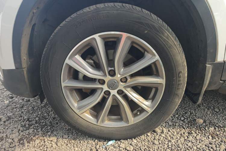Used Geely Auto Emgrand X7 Sport 2021 Million Edition 1.8TD DCT Two-Wheel Drive Luxury Model Exterior 4
