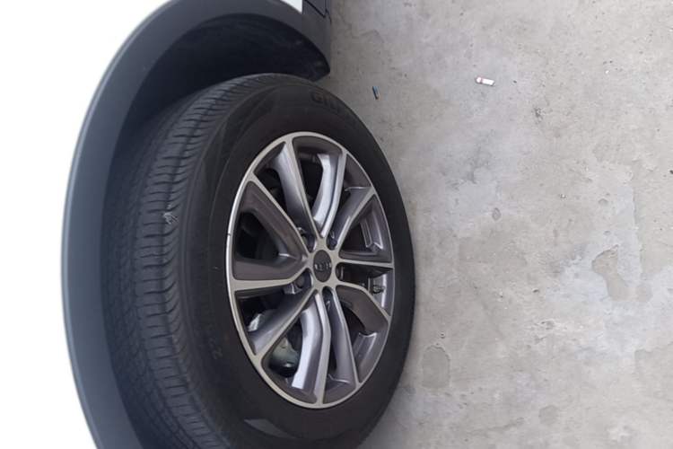 Used Geely Auto Emgrand X7 Sport 2021 Million Edition 1.8TD DCT Two-Wheel Drive Luxury Model Exterior 4