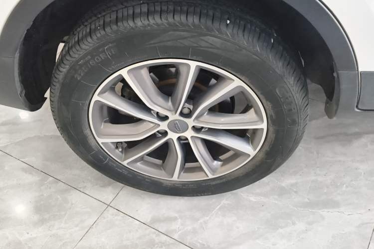 Used Geely Auto Emgrand X7 Sport 2021 Million Edition 1.8TD DCT Two-Wheel Drive Luxury Model Exterior 5