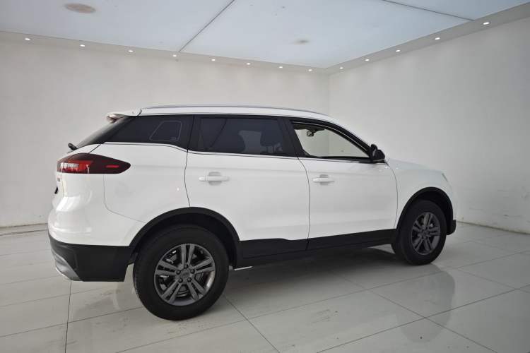 Used Geely Auto Emgrand X7 Sport 2021 Million Edition 1.8TD Manual Two-Wheel Drive Comfort Model Exterior 9