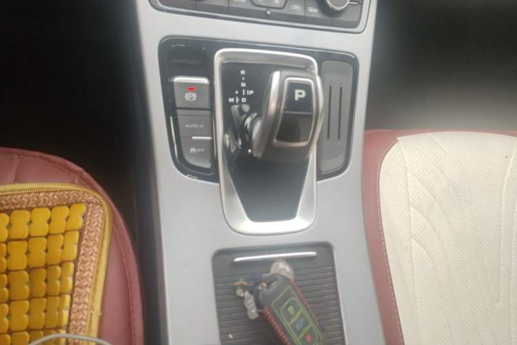 Used Geely Auto Emgrand X7 Sport 2021 1.8TD DCT Two-Wheel Drive Asian Games Comfort Edition Gear Lever