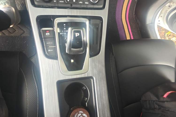 Used Geely Auto Emgrand X7 Sport 2021 1.8TD DCT Two-Wheel Drive Asian Games Comfort Edition Gear Lever