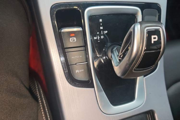 Used Geely Auto Emgrand X7 Sport 2021 Million Edition 1.8TD DCT Two-Wheel Drive Comfort Model Gear Lever