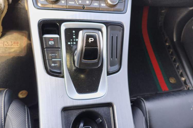 Used Geely Auto Emgrand X7 Sport 2021 1.8TD DCT Two-Wheel Drive Asian Games Comfort Edition Gear Lever