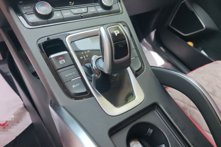 Used Geely Auto Emgrand X7 Sport 2021 Million Edition 1.8TD DCT Two-Wheel Drive Luxury Model Gear Lever