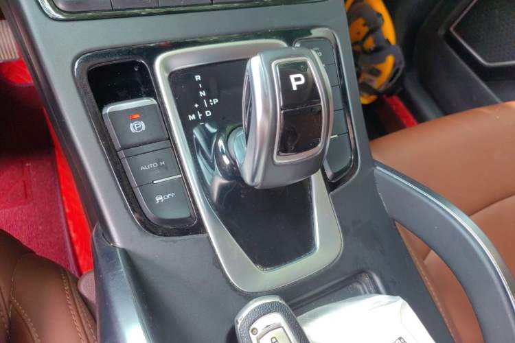 Used Geely Auto Emgrand X7 Sport 2021 1.8TD DCT Two-Wheel Drive Asian Games Edition Gear Lever