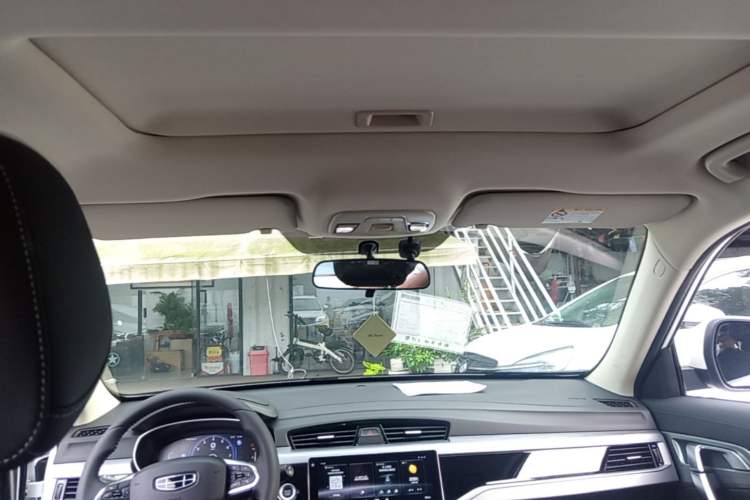 Used Geely Auto Emgrand X7 Sport 2021 Million Edition 1.8TD DCT Two-Wheel Drive Luxury Model Headliner