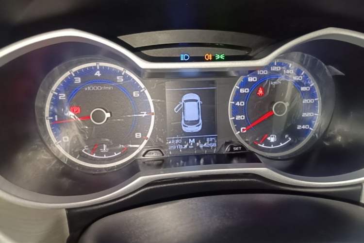 Used Geely Auto Emgrand X7 Sport 2021 Million Edition 1.8TD Manual Two-Wheel Drive Comfort Model Instrument Cluster