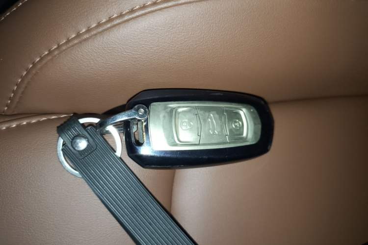 Used Geely Auto Emgrand X7 Sport 2021 1.8TD DCT Two-Wheel Drive Asian Games Edition Interior 1
