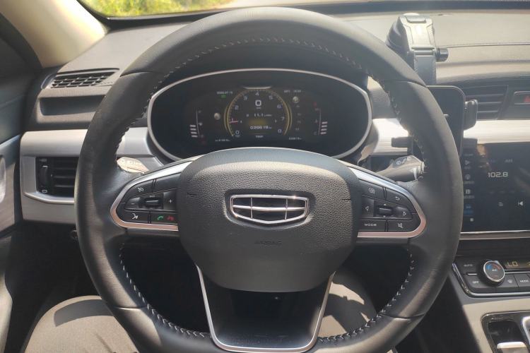 Used Geely Auto Emgrand X7 Sport 2021 Million Edition 1.8TD DCT Two-Wheel Drive Luxury Model Interior 1