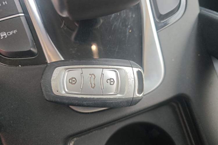 Used Geely Auto Emgrand X7 Sport 2021 Million Edition 1.8TD DCT Two-Wheel Drive Luxury Model Interior 1