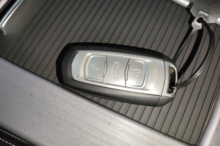 Used Geely Auto Emgrand X7 Sport 2021 Million Edition 1.8TD DCT Two-Wheel Drive Comfort Model Interior 1