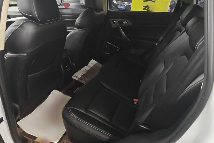 Used Geely Auto Emgrand X7 Sport 2021 Million Edition 1.8TD DCT Two-Wheel Drive Luxury Model Interior 2