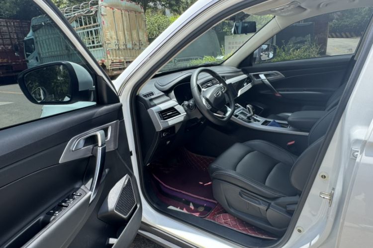 Used Geely Auto Emgrand X7 Sport 2021 1.8TD DCT Two-Wheel Drive Asian Games Comfort Edition Interior 2