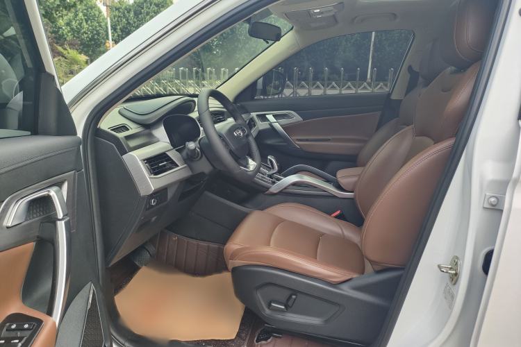 Used Geely Auto Emgrand X7 Sport 2021 1.8TD DCT Two-Wheel Drive Asian Games Edition Interior 3