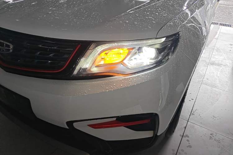 Used Geely Auto Emgrand X7 Sport 2021 1.8TD DCT Two-Wheel Drive Asian Games Edition Left Front Headlight