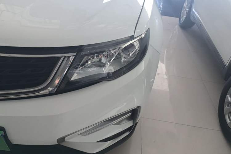 Used Geely Auto Emgrand X7 Sport 2021 Million Edition 1.8TD DCT Two-Wheel Drive Comfort Model Left Front Headlight