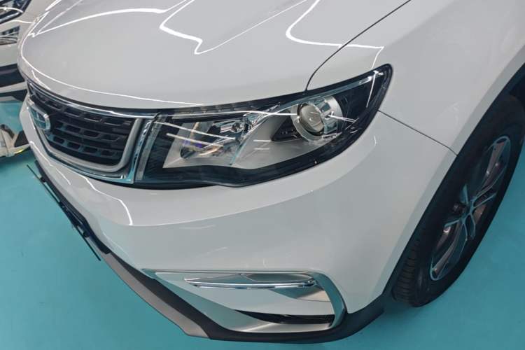 Used Geely Auto Emgrand X7 Sport 2021 Million Edition 1.8TD DCT Two-Wheel Drive Comfort Model Left Front Headlight