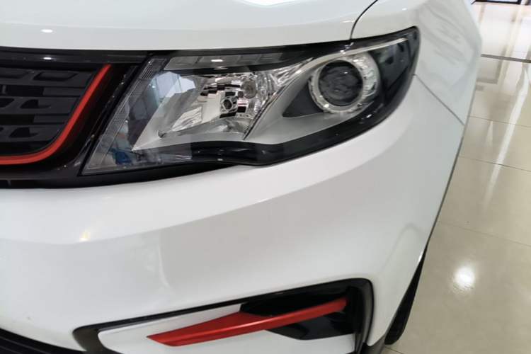 Used Geely Auto Emgrand X7 Sport 2021 1.8TD DCT Two-Wheel Drive Asian Games Comfort Edition Left Front Headlight