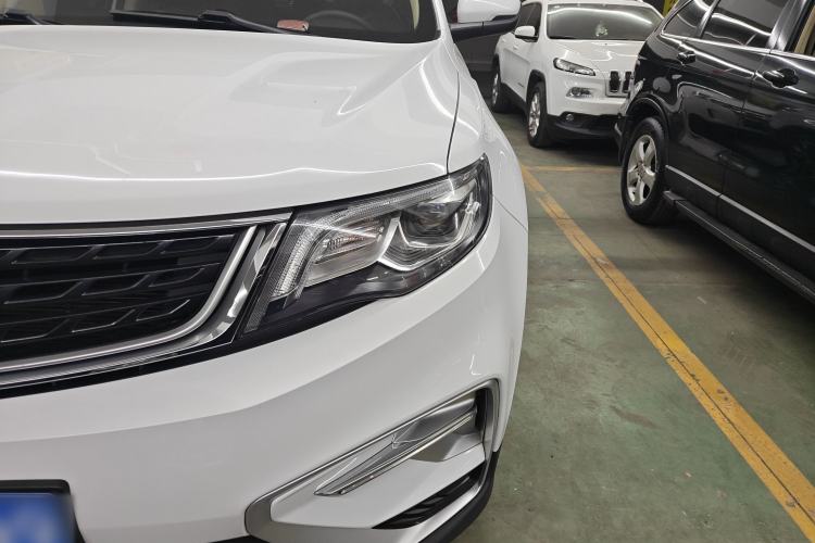 Used Geely Auto Emgrand X7 Sport 2021 Million Edition 1.8TD DCT Two-Wheel Drive Luxury Model Left Front Headlight