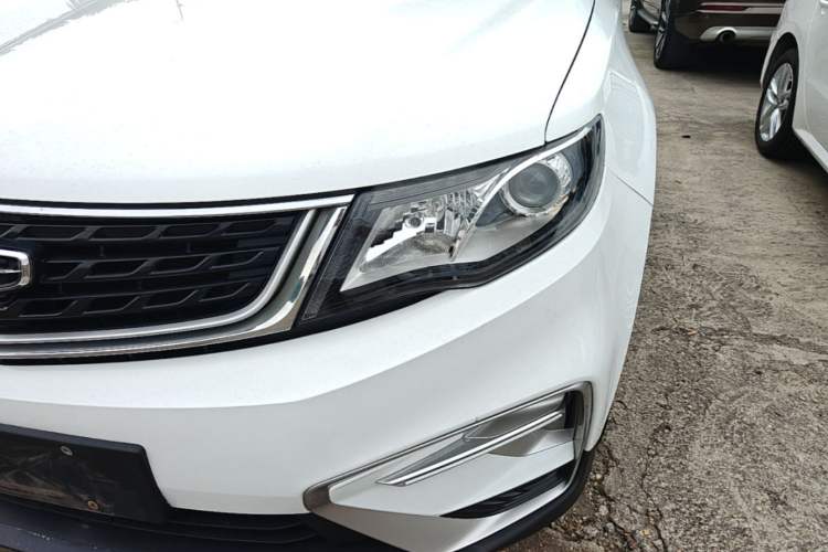 Used Geely Auto Emgrand X7 Sport 2021 Million Edition 1.8TD DCT Two-Wheel Drive Comfort Model Left Front Headlight