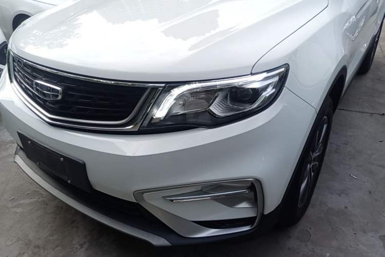 Used Geely Auto Emgrand X7 Sport 2021 Million Edition 1.8TD DCT Two-Wheel Drive Luxury Model Left Front Headlight