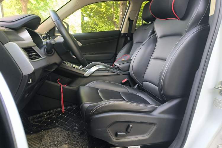 Used Geely Auto Emgrand X7 Sport 2021 Million Edition 1.8TD DCT Two-Wheel Drive Luxury Model Left Front Seat