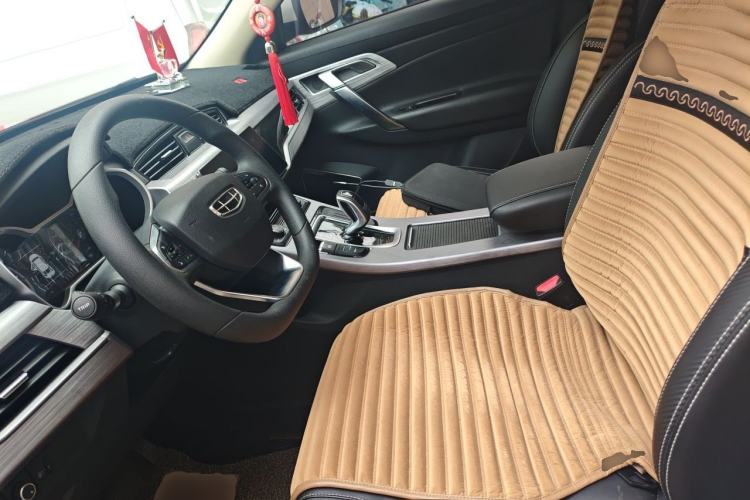 Used Geely Auto Emgrand X7 Sport 2021 Million Edition 1.8TD DCT Two-Wheel Drive Comfort Model Left Front Seat