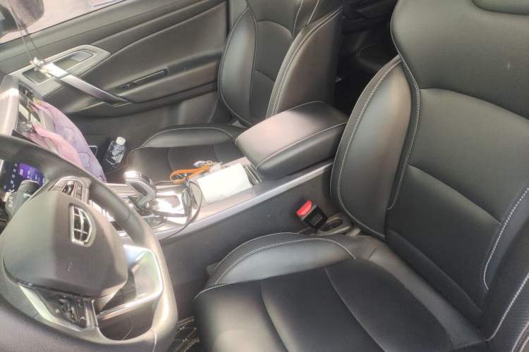 Used Geely Auto Emgrand X7 Sport 2021 Million Edition 1.8TD DCT Two-Wheel Drive Comfort Model Left Front Seat