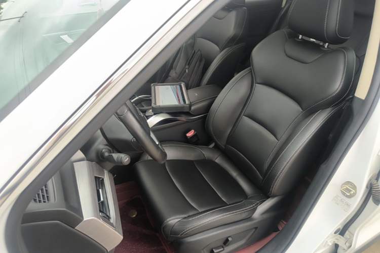 Used Geely Auto Emgrand X7 Sport 2021 Million Edition 1.8TD DCT Two-Wheel Drive Luxury Model Left Front Seat