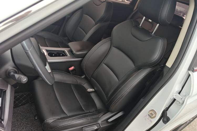 Used Geely Auto Emgrand X7 Sport 2021 Million Edition 1.8TD DCT Two-Wheel Drive Comfort Model Left Front Seat