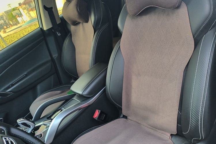 Used Geely Auto Emgrand X7 Sport 2021 Million Edition 1.8TD DCT Two-Wheel Drive Luxury Model Left Front Seat