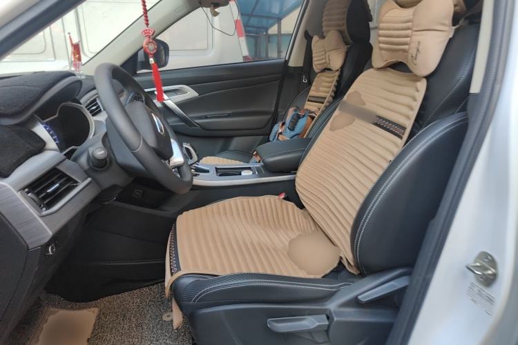 Used Geely Auto Emgrand X7 Sport 2021 Million Edition 1.8TD DCT Two-Wheel Drive Comfort Model Left Front Seat