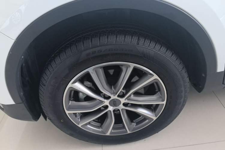 Used Geely Auto Emgrand X7 Sport 2021 Million Edition 1.8TD DCT Two-Wheel Drive Comfort Model Left Front Wheel Hub