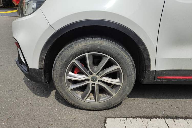 Used Geely Auto Emgrand X7 Sport 2021 1.8TD DCT Two-Wheel Drive Asian Games Comfort Edition Left Front Wheel Hub