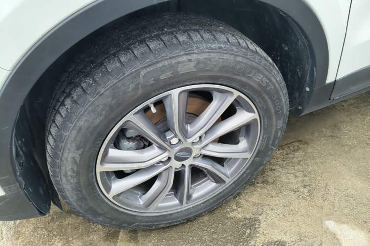 Used Geely Auto Emgrand X7 Sport 2021 Million Edition 1.8TD DCT Two-Wheel Drive Luxury Model Left Front Wheel Hub