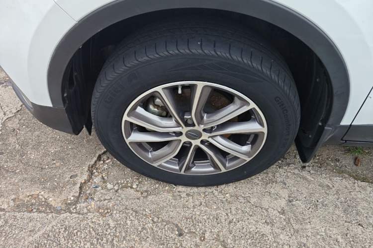 Used Geely Auto Emgrand X7 Sport 2021 Million Edition 1.8TD DCT Two-Wheel Drive Comfort Model Left Front Wheel Hub