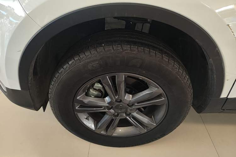 Used Geely Auto Emgrand X7 Sport 2021 Million Edition 1.8TD Manual Two-Wheel Drive Comfort Model Left Front Wheel Hub