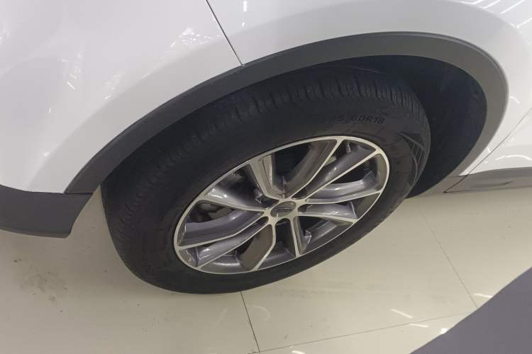 Used Geely Auto Emgrand X7 Sport 2021 Million Edition 1.8TD DCT Two-Wheel Drive Comfort Model Left Front Wheel Hub