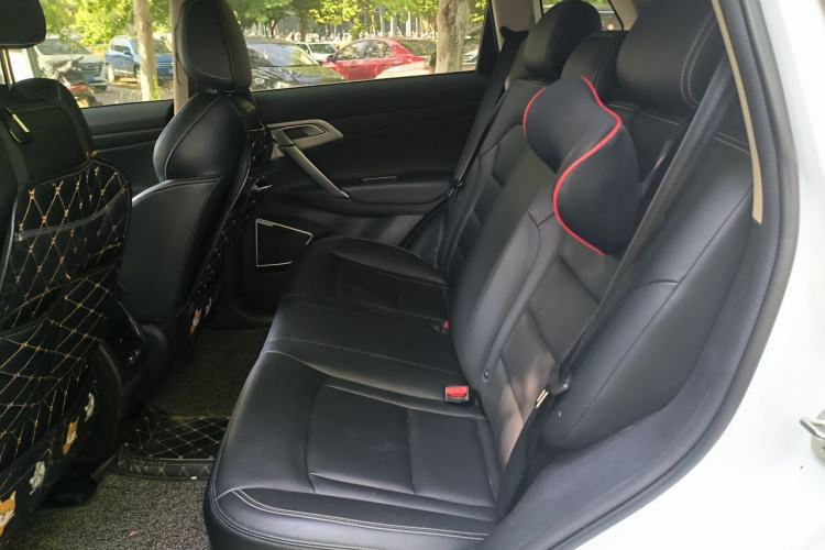 Used Geely Auto Emgrand X7 Sport 2021 Million Edition 1.8TD DCT Two-Wheel Drive Luxury Model Left Rear Seat