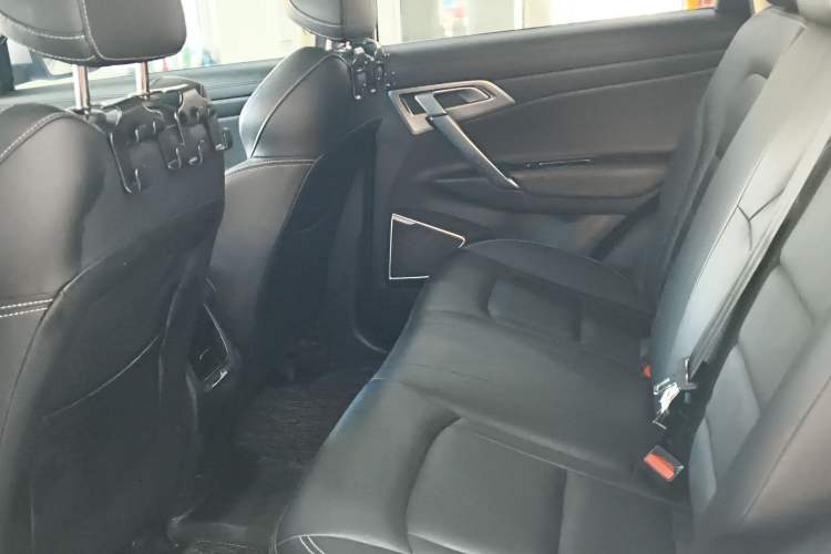Used Geely Auto Emgrand X7 Sport 2021 Million Edition 1.8TD DCT Two-Wheel Drive Luxury Model Left Rear Seat
